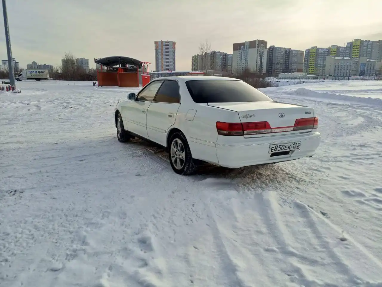 Автомобиль 1998 года выпуска 2.0л