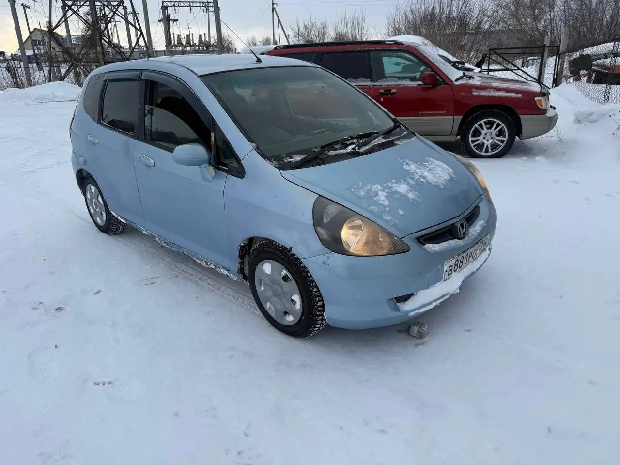 Honda Fit 2002 года выпуска с вариатором и полным приводом
