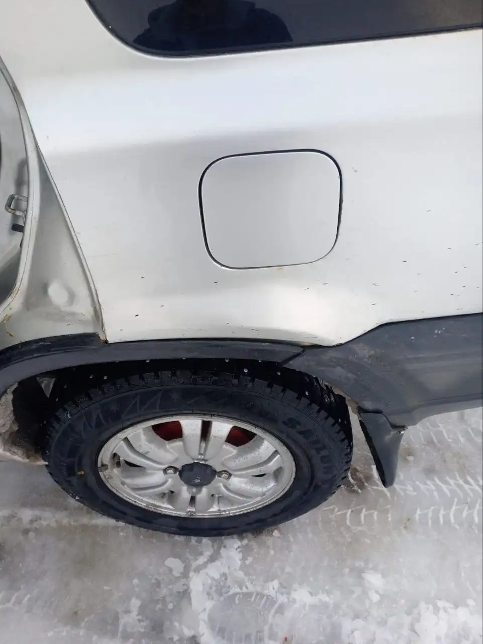 Продажа автомобиля 1998 года в хорошем состоянии