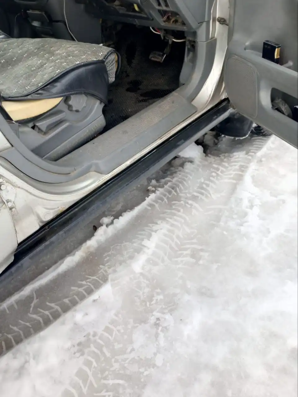 Продажа автомобиля 1998 года в хорошем состоянии