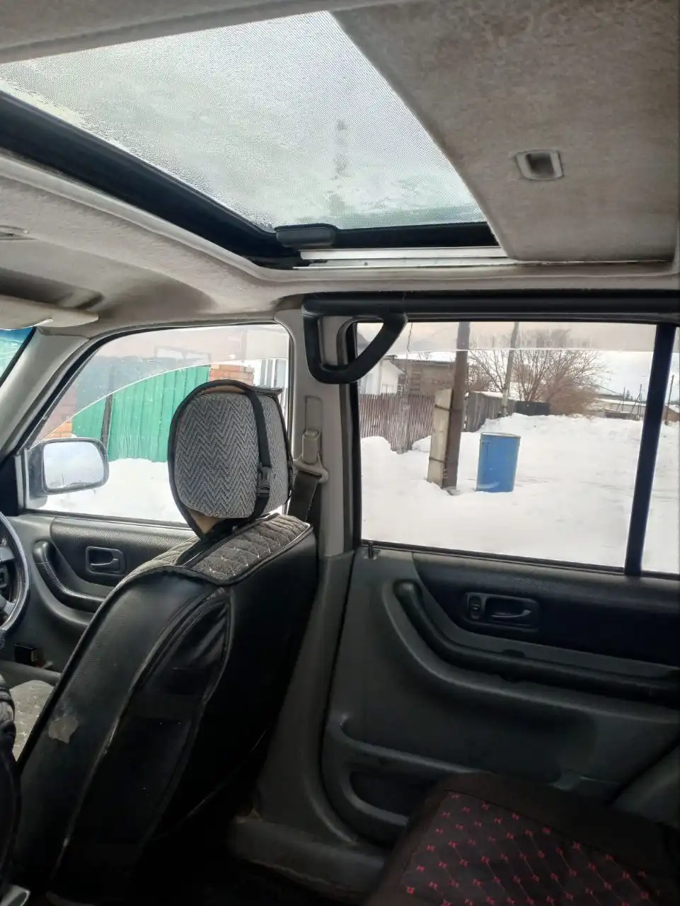 Продажа автомобиля 1998 года в хорошем состоянии