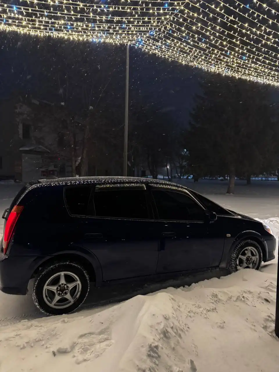 Продажа Toyota Opa 2000 года