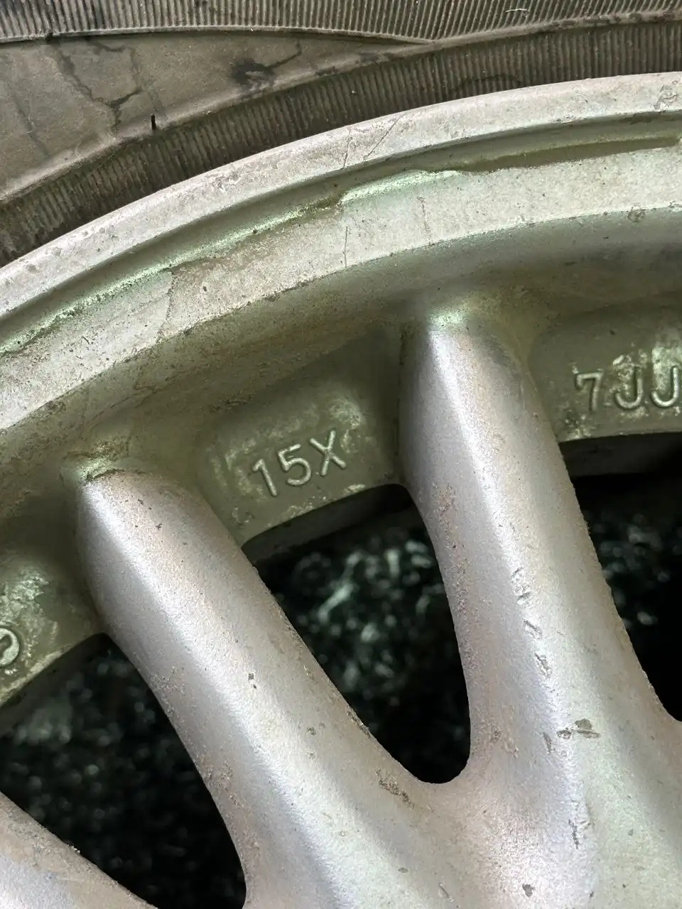 Диски Toyota оригинал + зимняя резина 195/65/R15 - Запчасти (Авто) в Барнаул