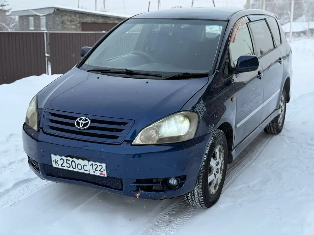 Toyota Ipsum 2001 года, автомат, полный привод - Легковые автомобили (Авто) в Барнаул