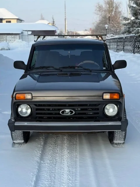 Лада нива 2121 2018 года выпуска - Автохимия и аксессуары в Барнаул