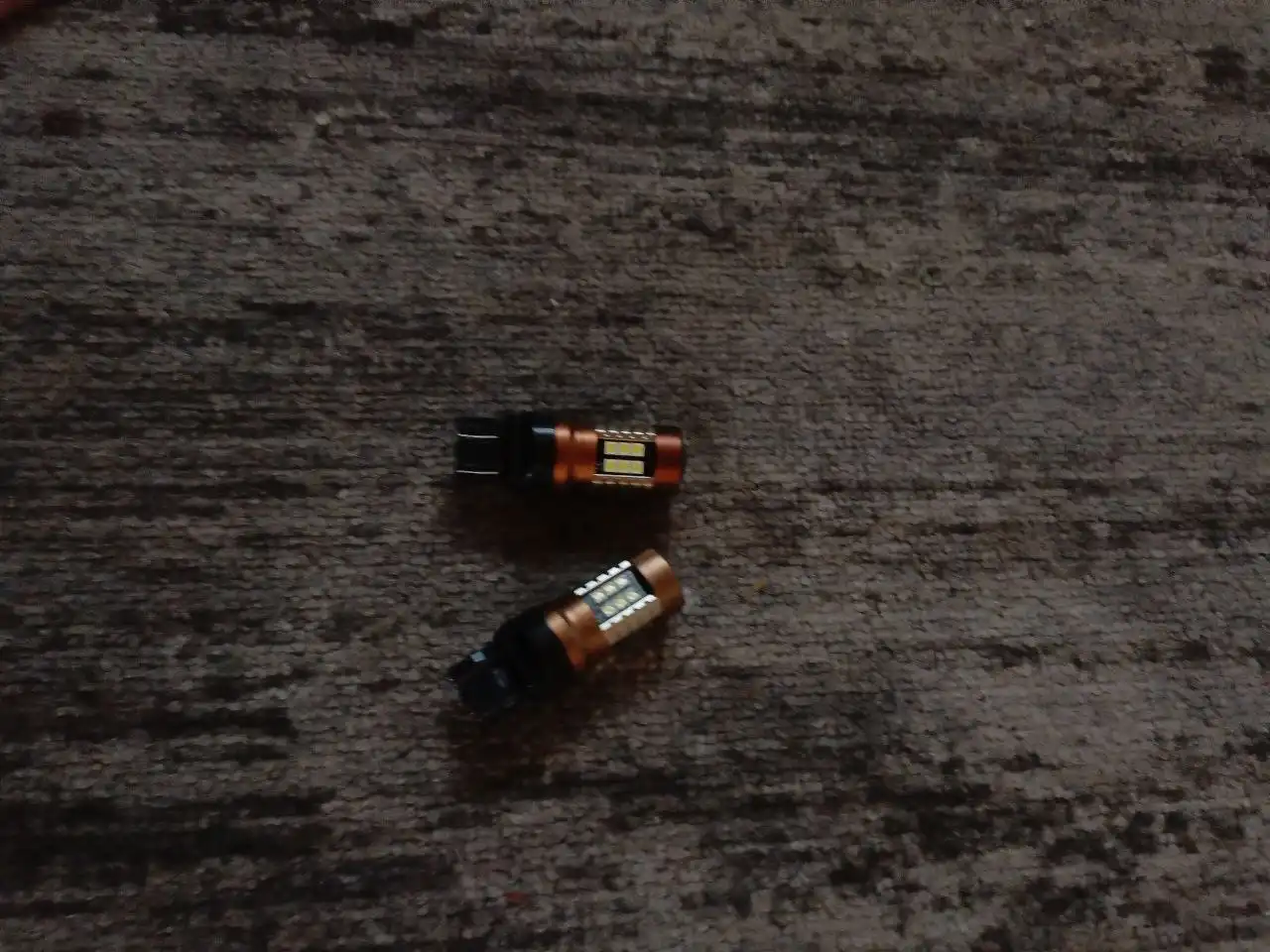 Продажа автозапчастей и ламп