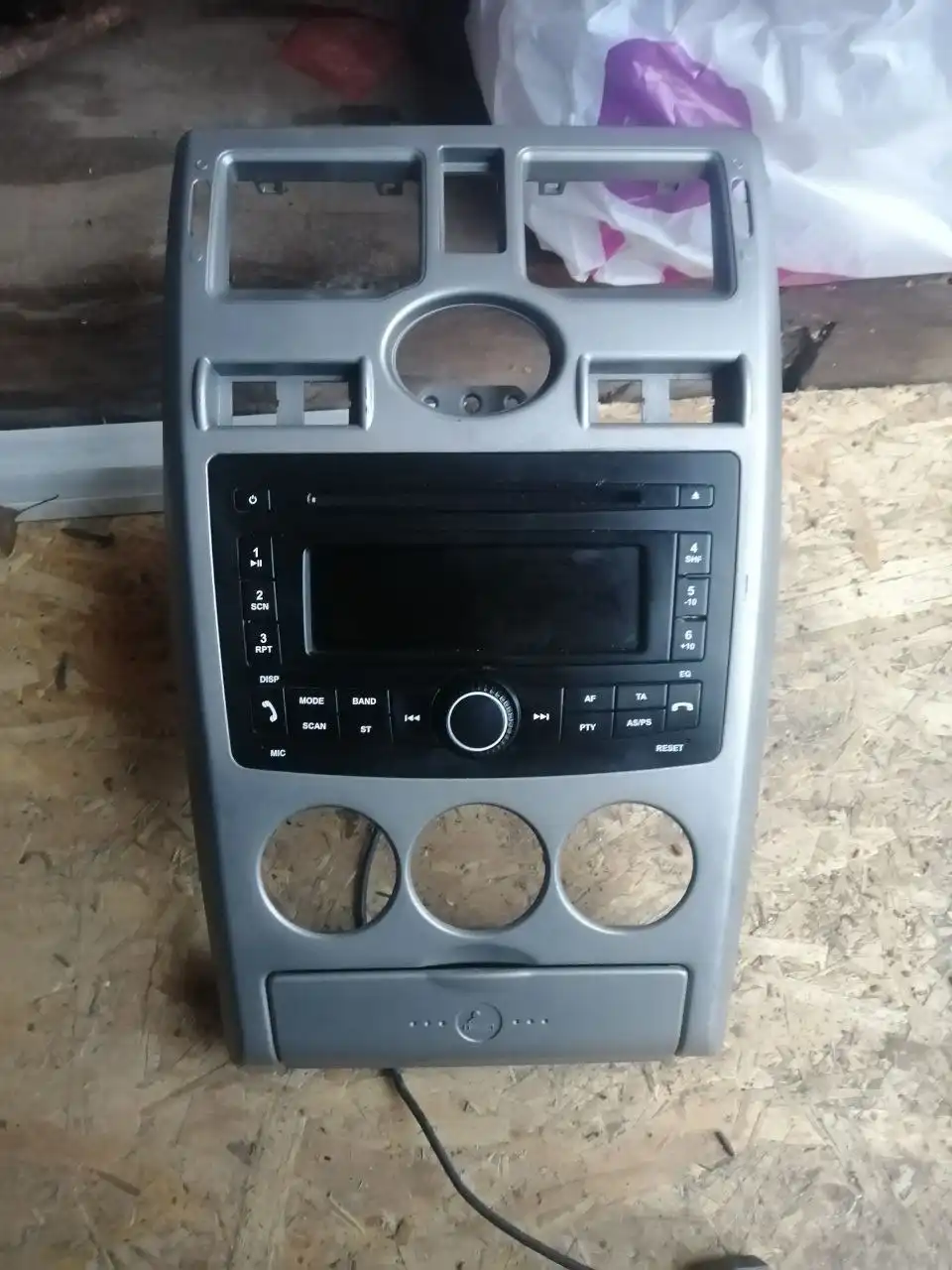 Продам мафон с рамкой и руль приора