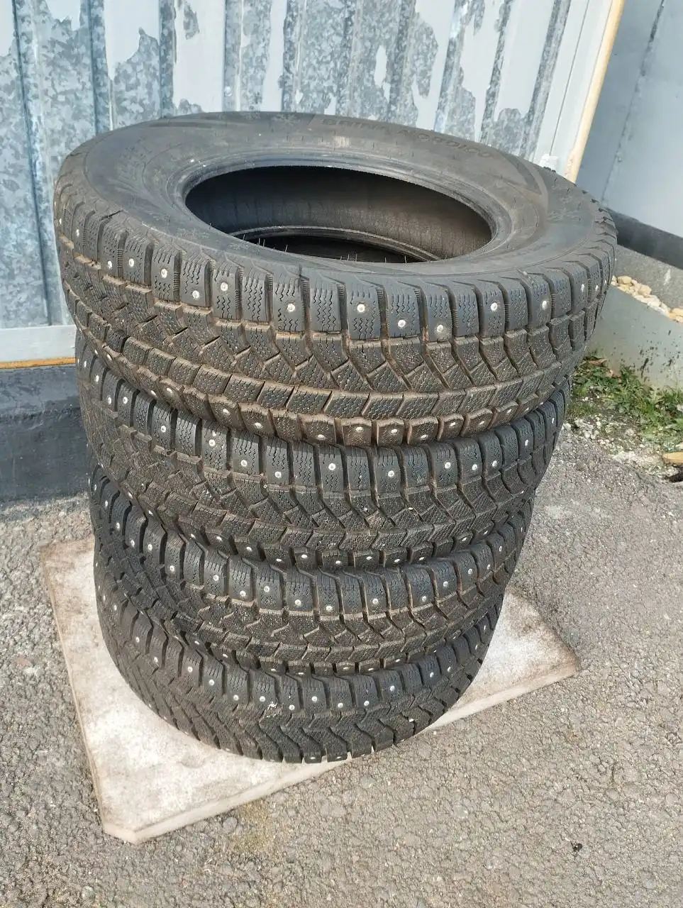 Продажа зимней резины Viatti 185 70 r14