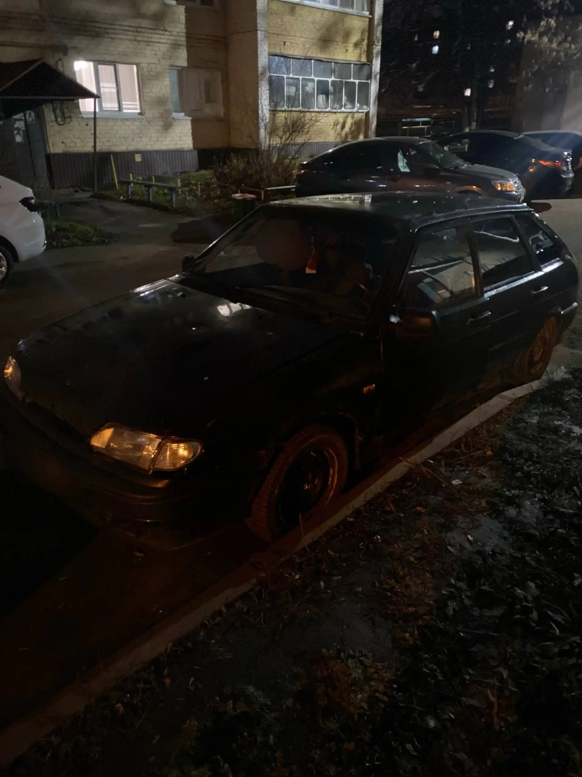 Продам автомобиль с чистым салоном и исправным двигателем