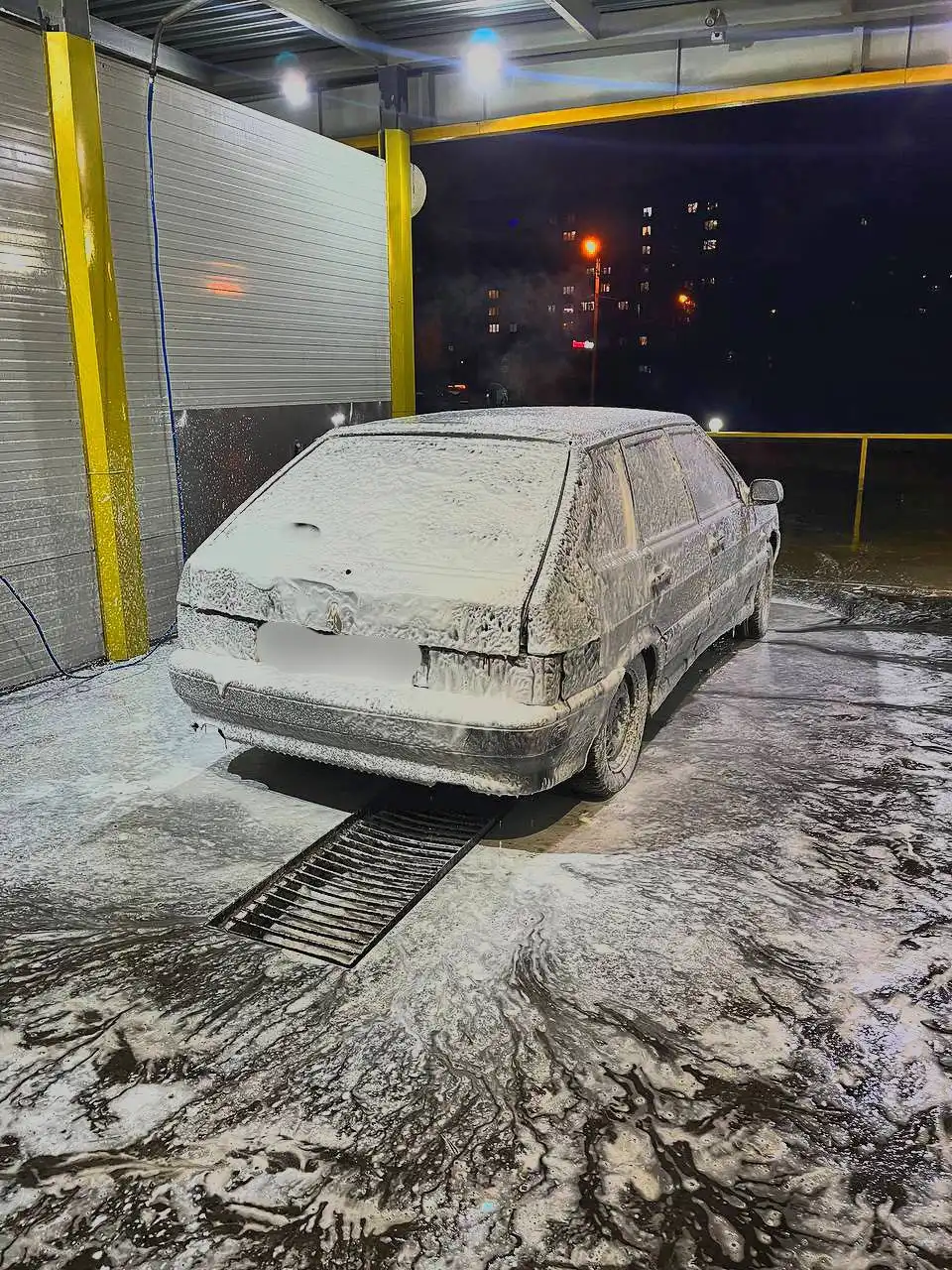 Продам автомобиль с чистым салоном и исправным двигателем