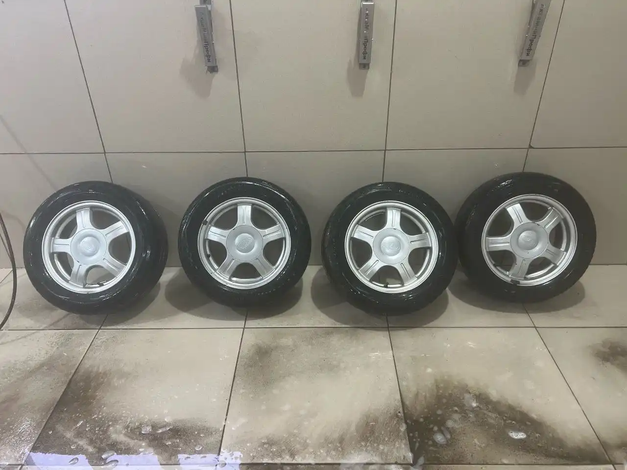 Продам живые статусы без сварки с резиной 25 года