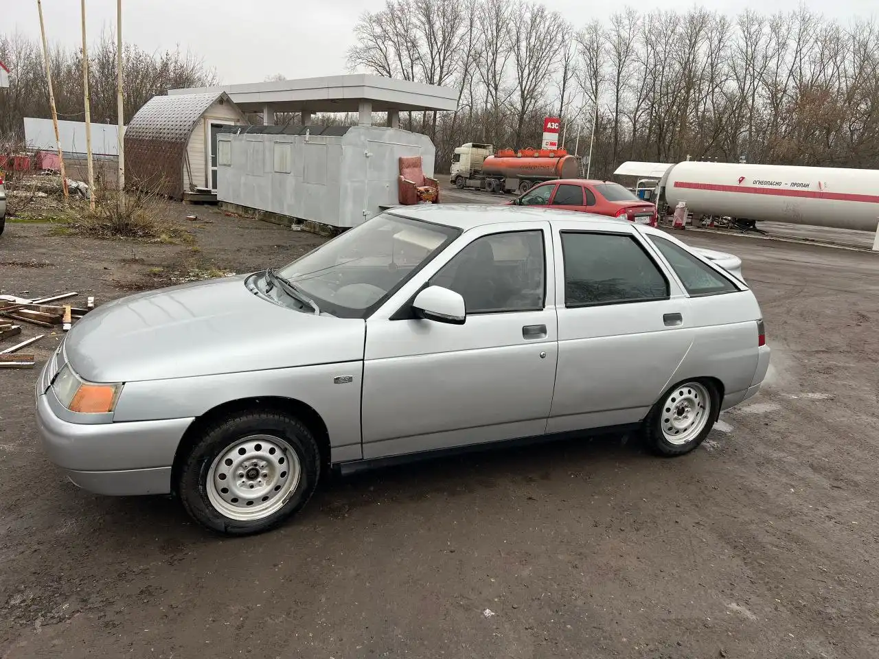 Автомобиль 2003 года в отличном состоянии