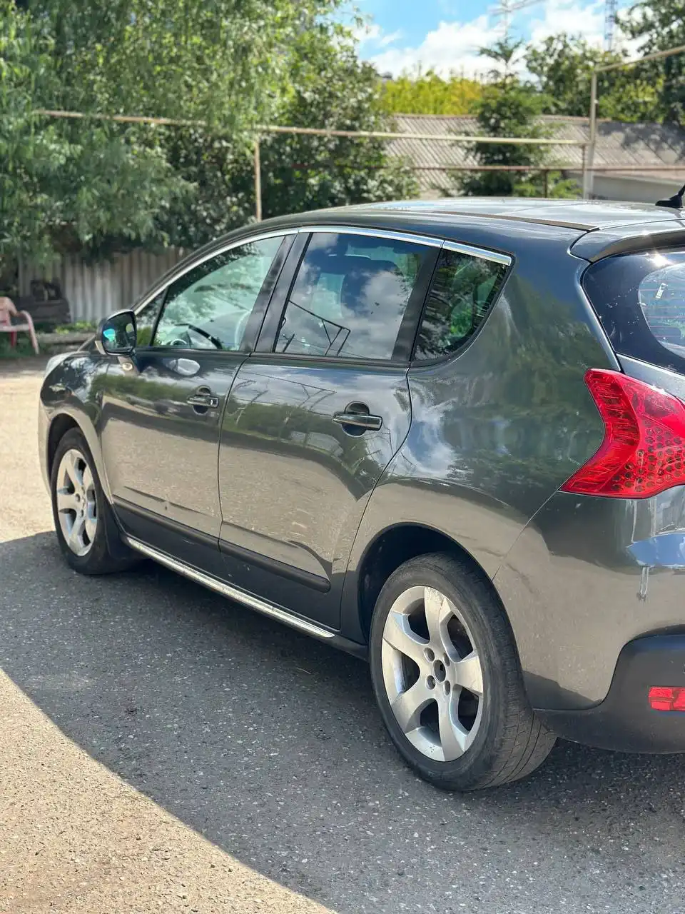 Продажа Peugeot 3008 1.6 AT 2011 года