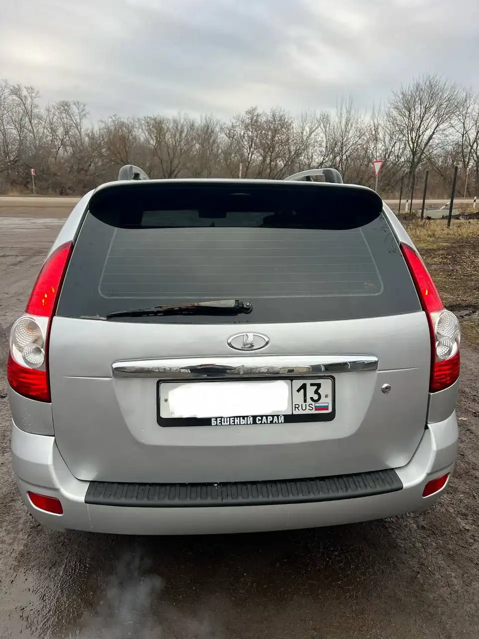 Продажа автомобиля 2010 года с полной комплектацией и доработками