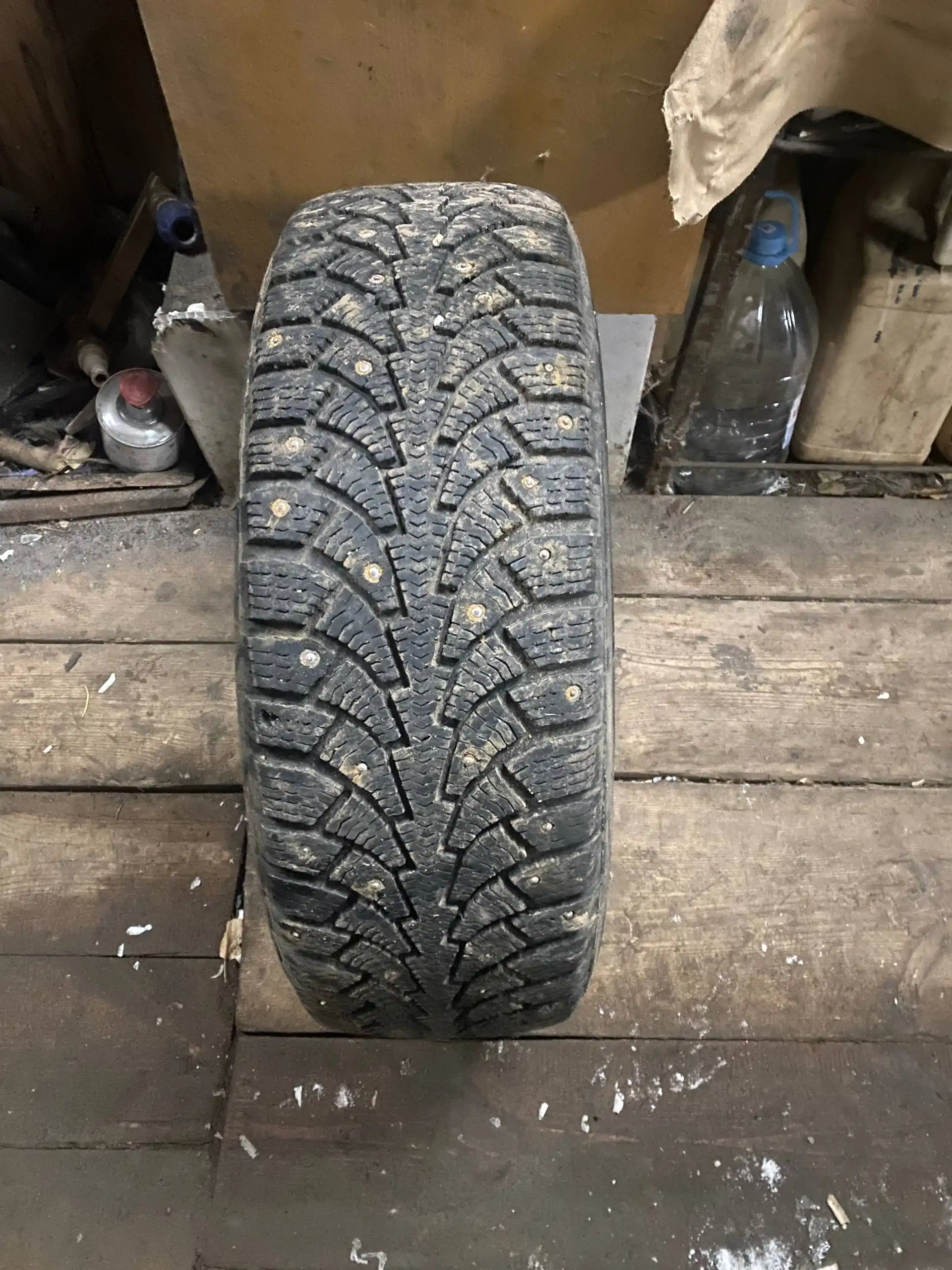 Продам шину 205/60 R16 в прекрасном состоянии