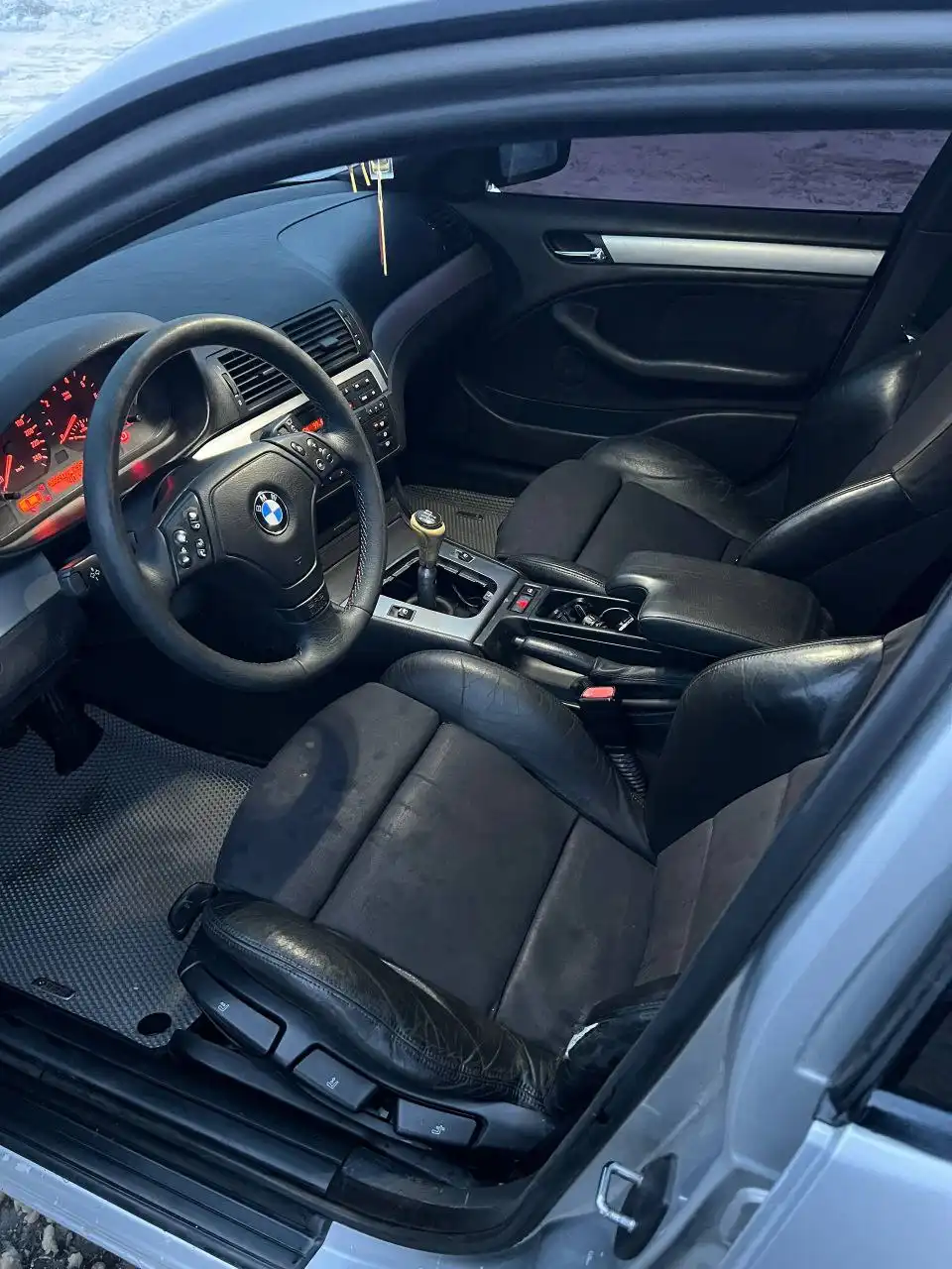 BMW E46 2.5 на ручке, в собственности с 2016