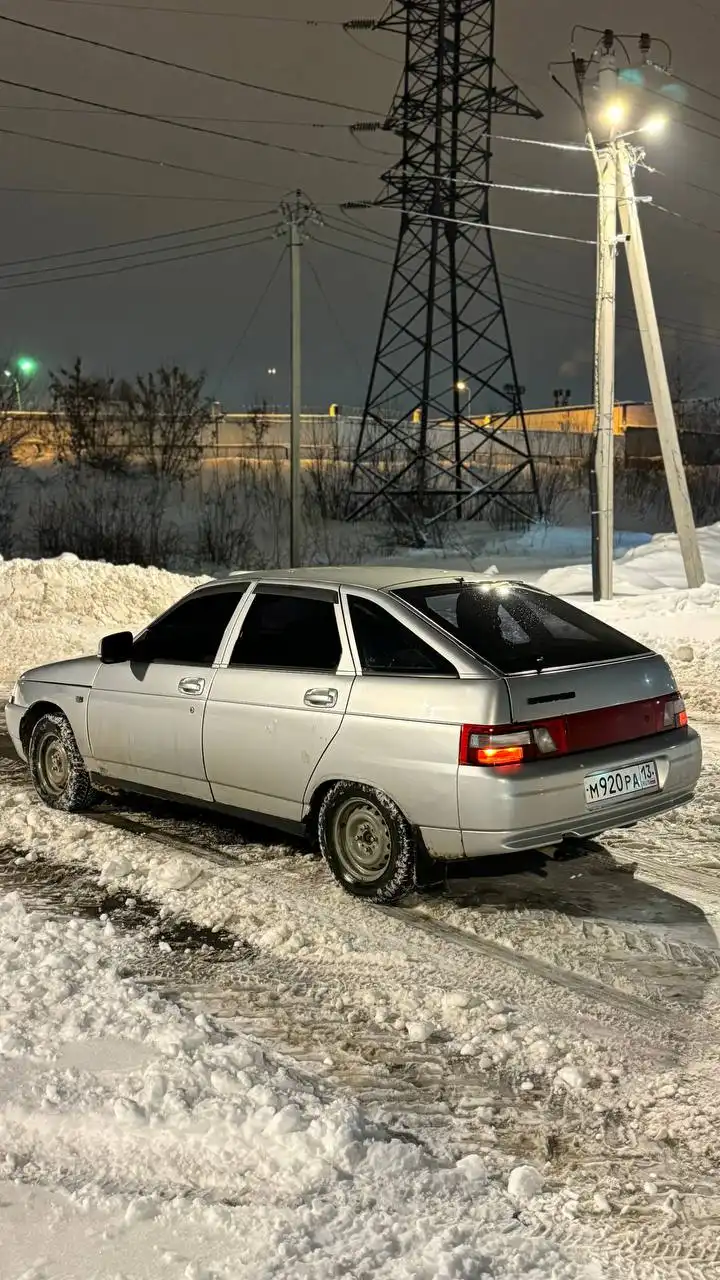 Автомобиль 2005 года в идеальном состоянии