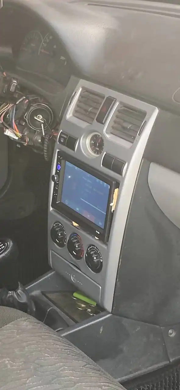 Продам консоль с планшетом для Приоры 1 - Автозвук и мультимедиа (Авто) в Саранск