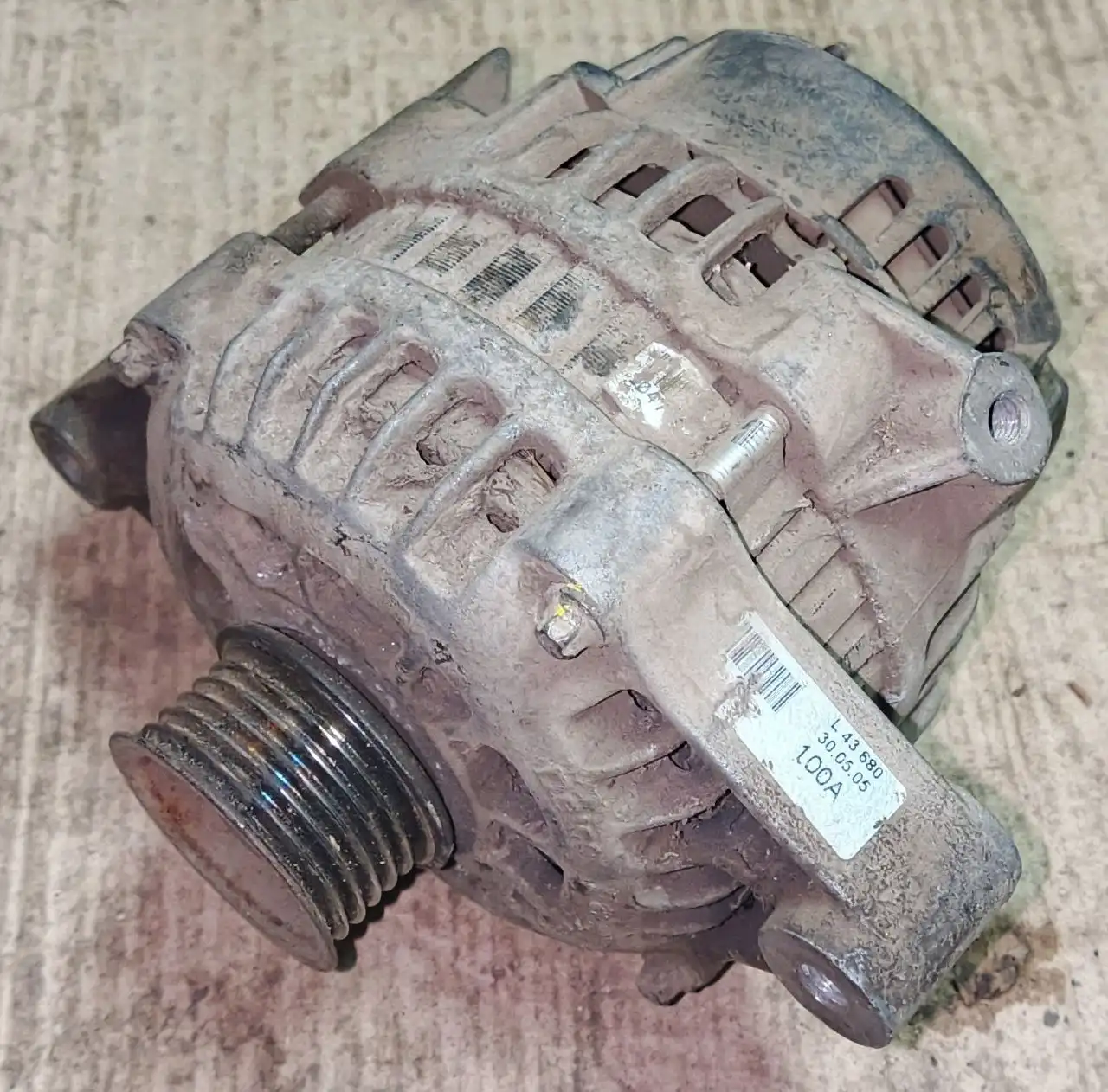 Генератор Opel Vectra B на запчасти - Автозапчасти (Запчасти) в Саранск