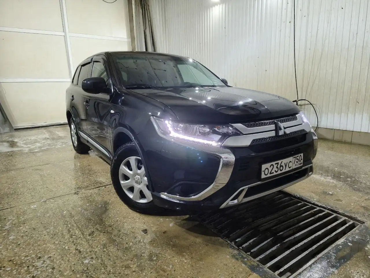 Продажа Mitsubishi Outlander 2019 года - Внедорожники (Авто) в Саранск