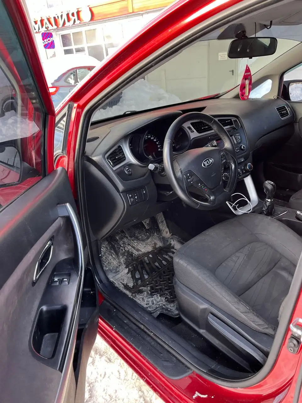 Kia Ceed 2013 года после ДТП - Авто в Саранск