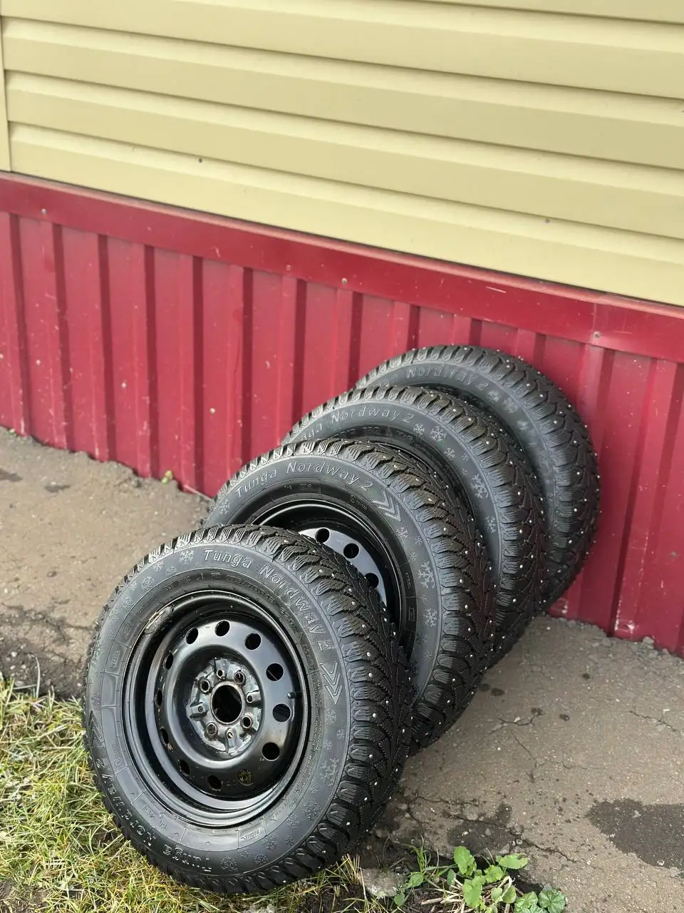 Продажа зимних колес R13 на ВАЗ - Шины и диски (Авто) в Саранск