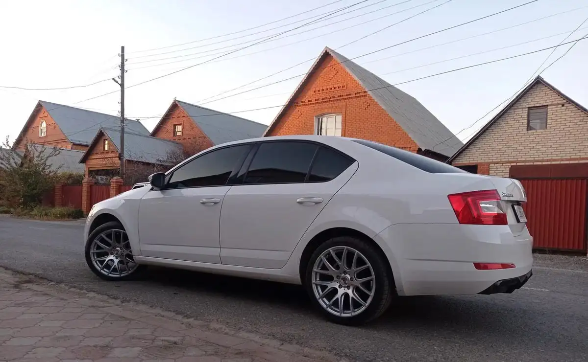 Колеса 3SDM Skoda R19 с резиной Autogreen Super Sport Chaser - Запчасти (Авто) в Саранск