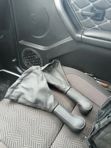 Продам чехлы рычагов на раздатку нивы - Автозапчасти для иномарок в Саранск