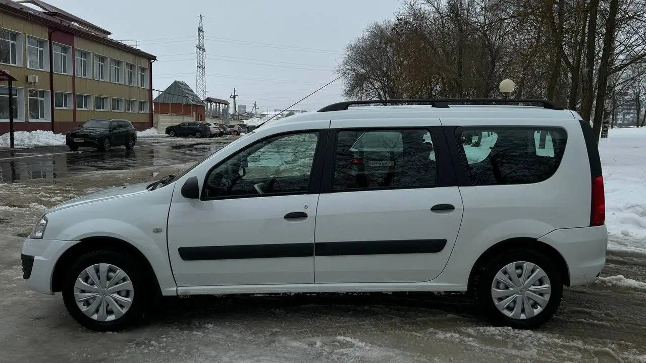 Лада Largus 2016 года выпуска, 7 мест, комплектация Lux - Авто в Саранск