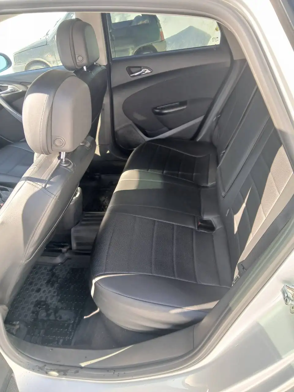 Продажа автомобиля Opel Astra J 2013 года - Авто в Саранск