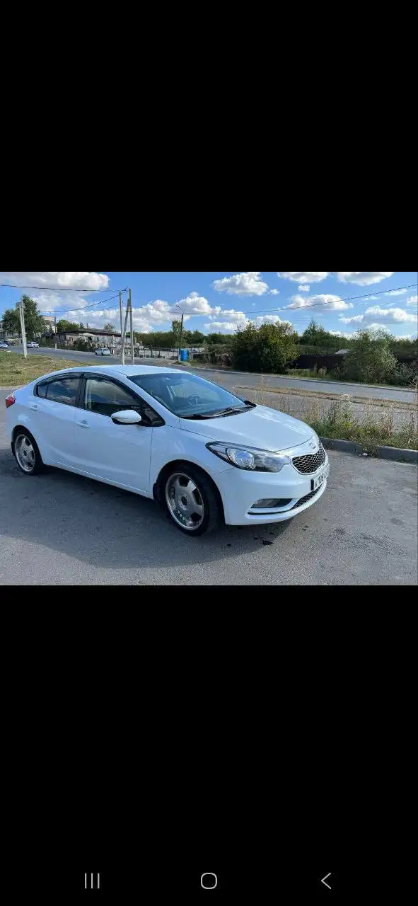 Продажа автомобиля 2015 года от хозяйки - Авто в Саранск