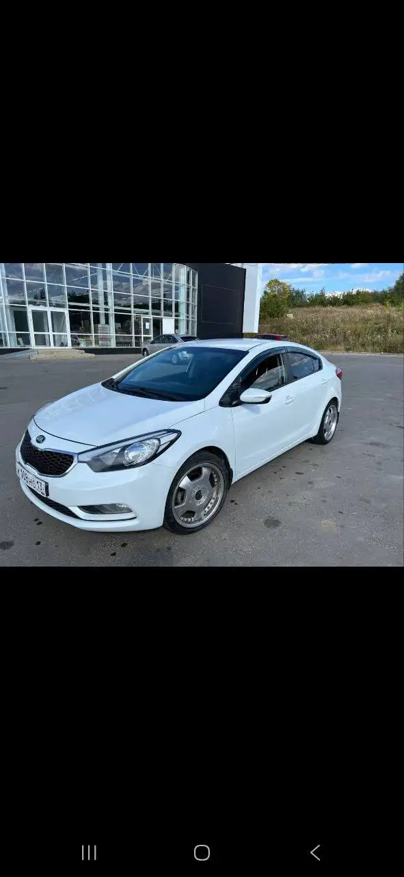 Продажа автомобиля 2015 года от хозяйки - Авто в Саранск