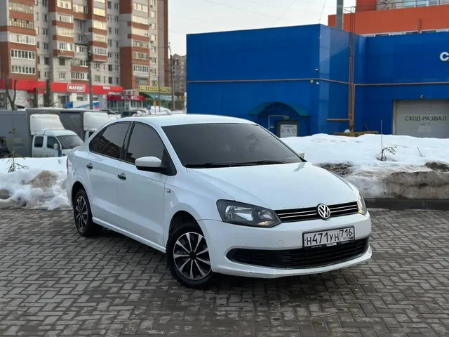 Продам автомобиль 2014 года с механической коробкой передач - Автомагнитолы и мультимедиа в Саранск
