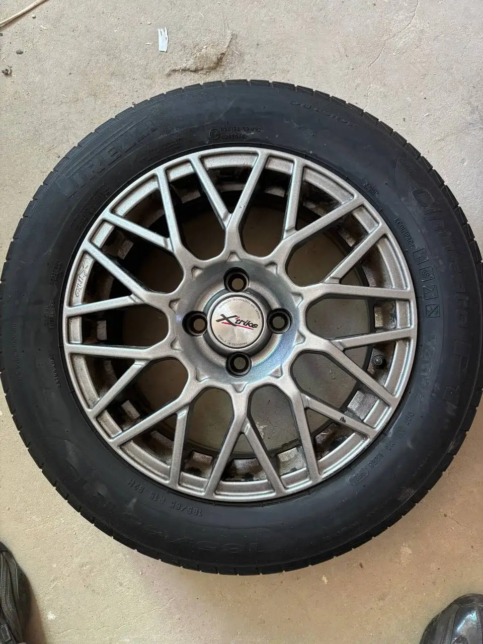 Летние колеса Pirelli 185/65/15 - Шины и диски (Запчасти) в Саранск