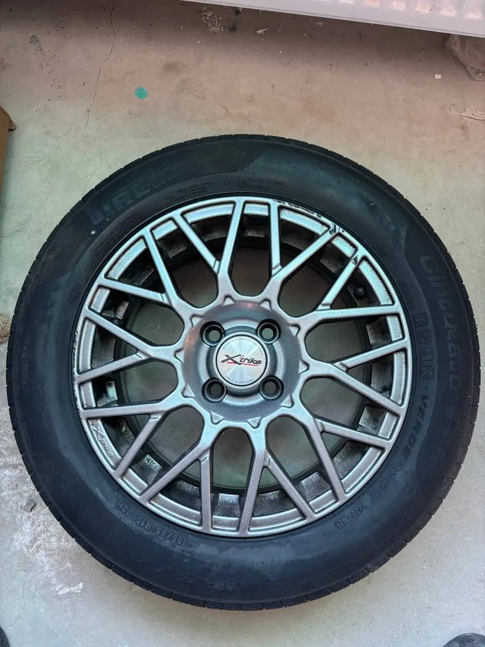 Летние колеса Pirelli 185/65/15 - Шины и диски (Запчасти) в Саранск