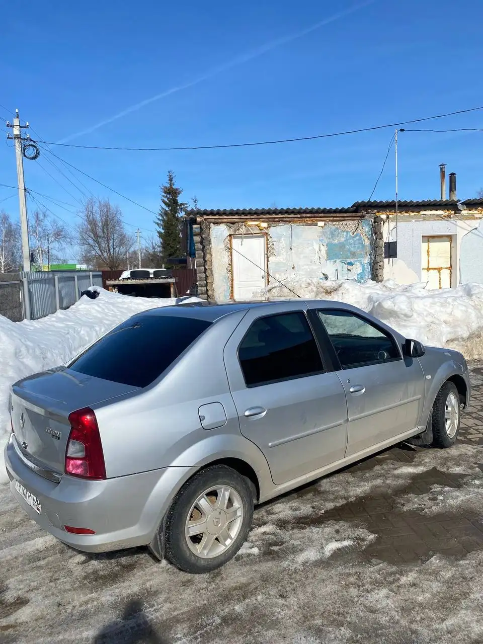 Renault Logan рестайлинг в максимальной комплектации 2013 года - Легковые автомобили (Авто) в Починки