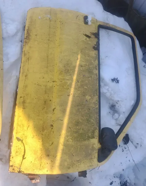 Продам детали на Оку: дверь правая и крышка багажника - Автогенераторы в Саранск