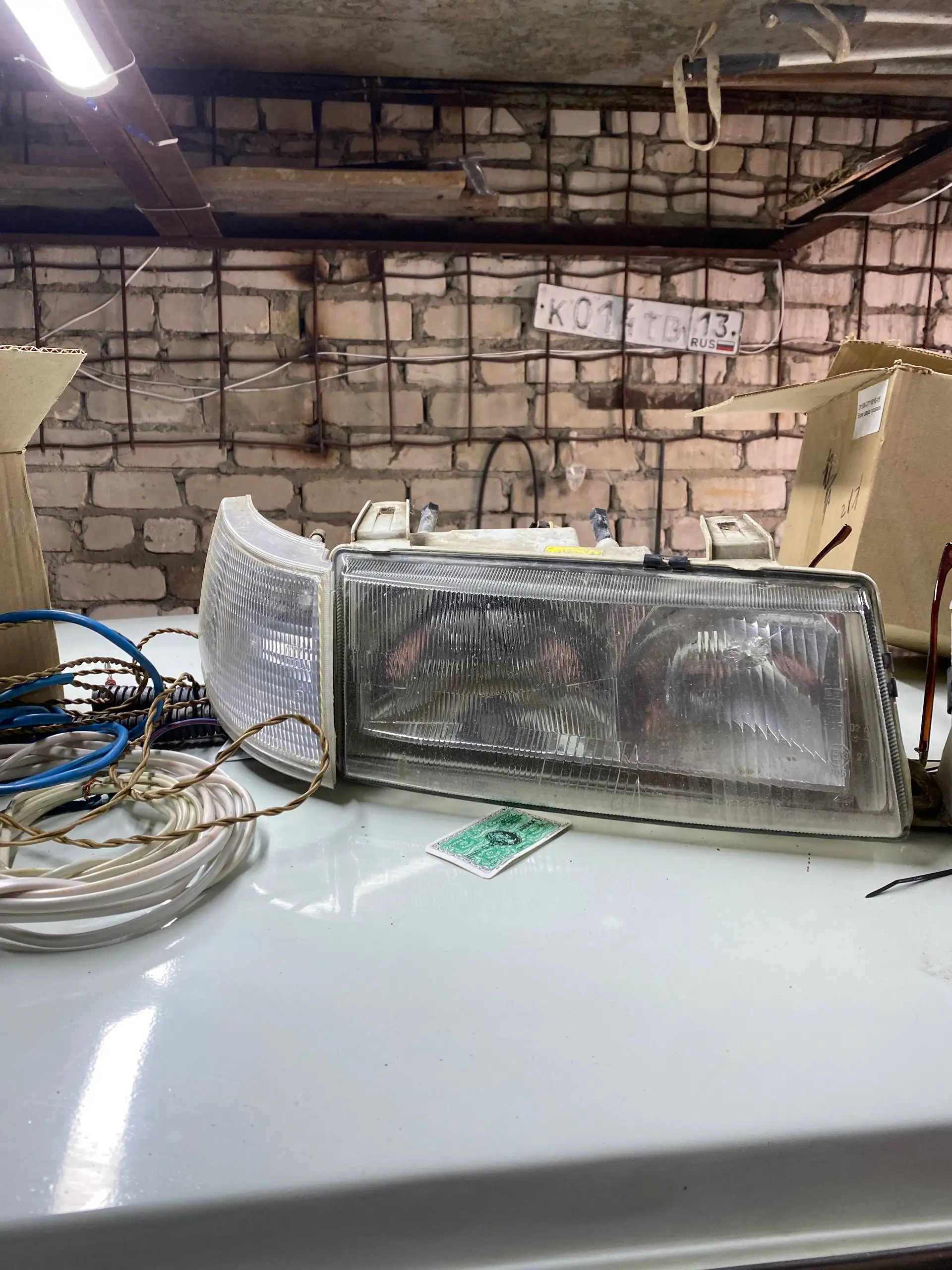 Продам фары на ВАЗ 2110 стоковые - Автозапчасти (Запчасти) в Саранск