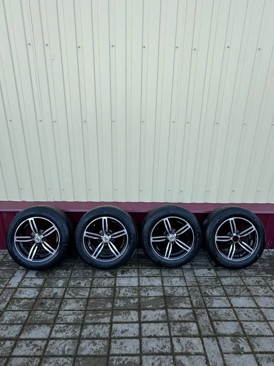 Шина R14 KUMHO в хорошем состоянии - Шины и диски (Запчасти) в Саранск