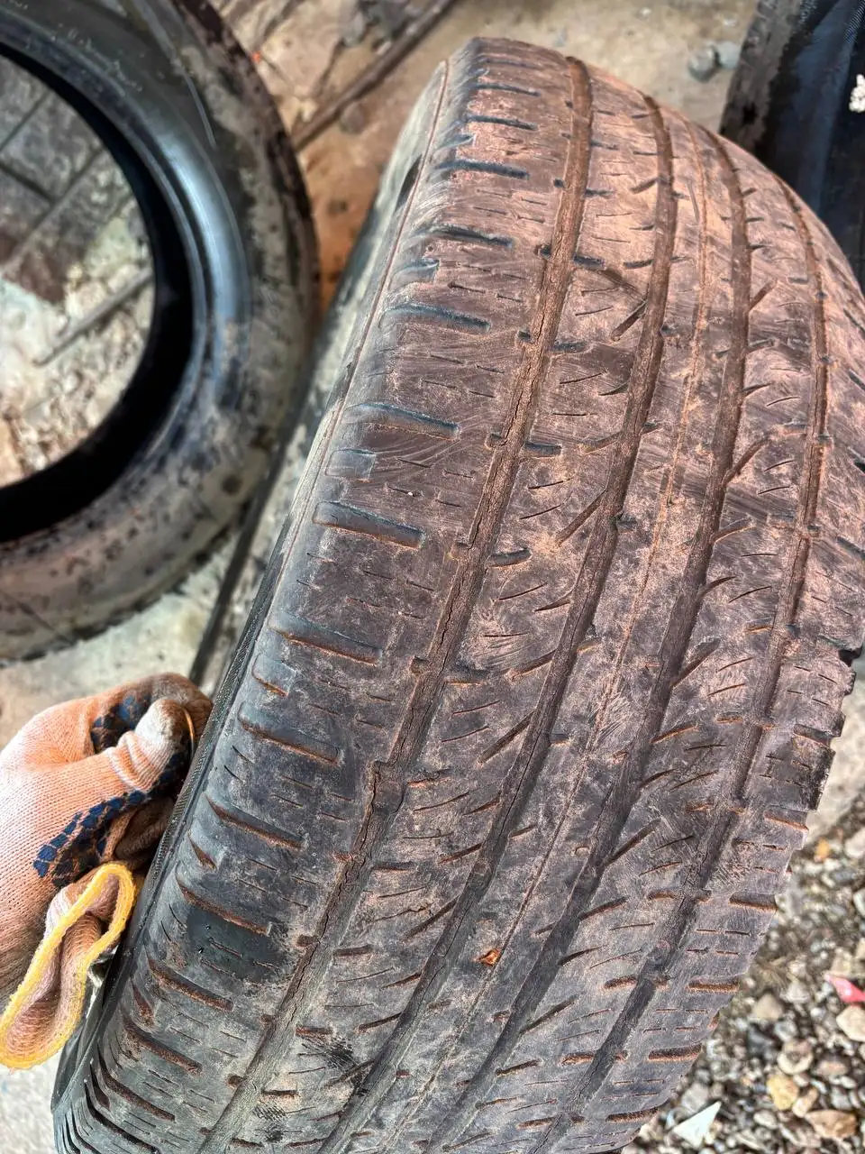 Срочная продажа шин 225/60 R17 - Шины и диски (Авто) в Саранск