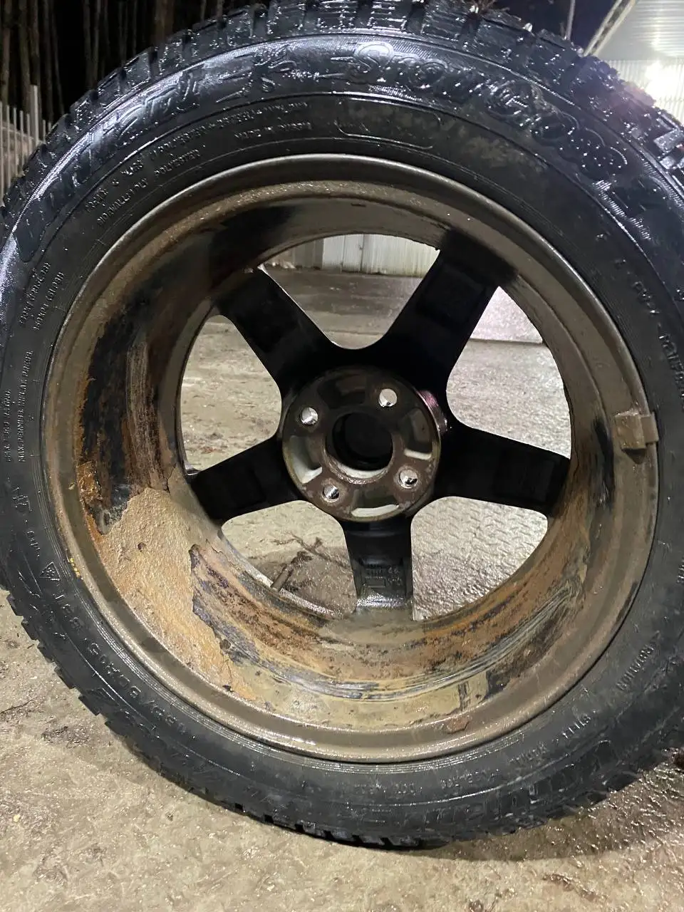 Продажа литых дисков R15 с зимней резиной - Запчасти (Авто) в Саранск