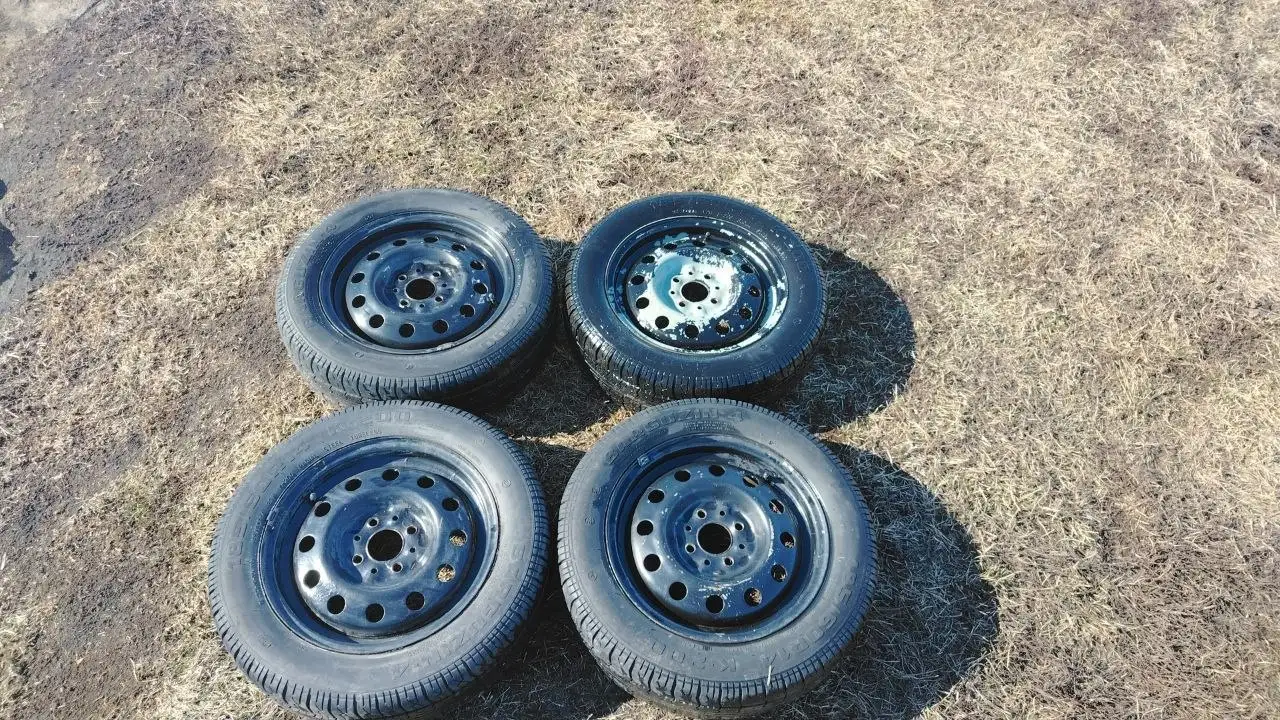 Продам комплект колес 14r 4*98 185/65 лето - Запчасти (Авто) в Саранск