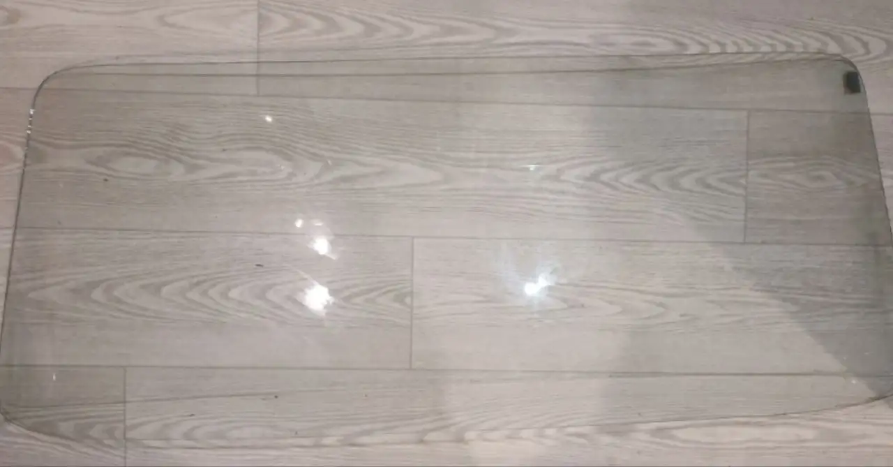 Продам лобовое стекло на классику и зеркала - Запчасти (Авто) в Саранск