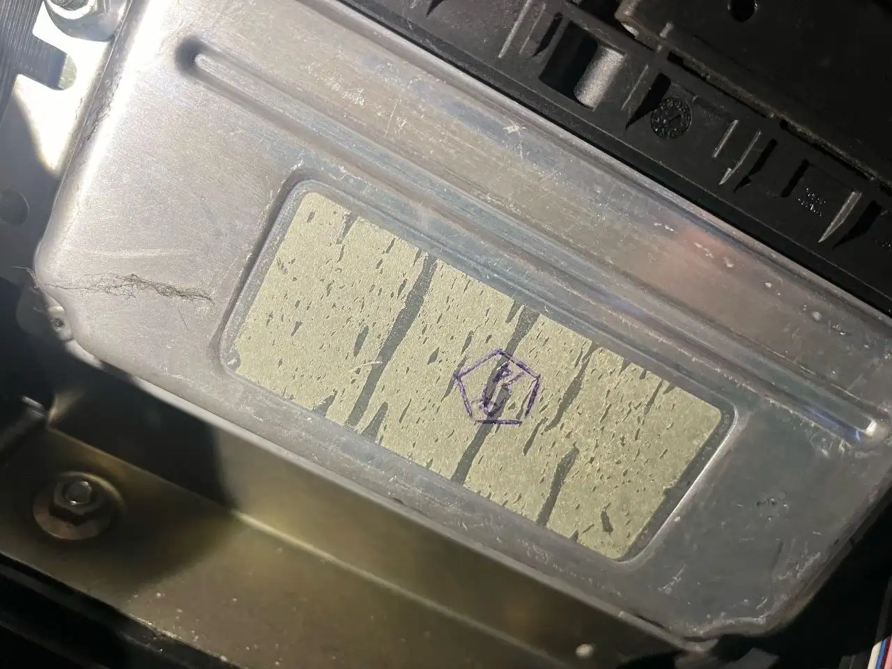 Разбор и запчасти ВАЗ 2107 8 года - Автозапчасти (Запчасти) в Саранск