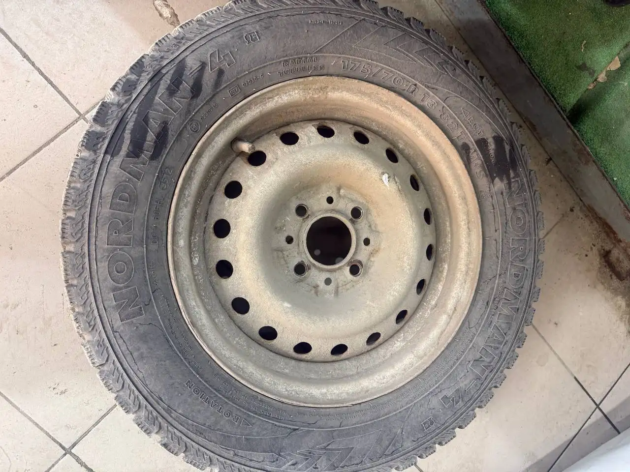 Продам 4 колеса R13 - Шины и диски (Авто) в Саранск
