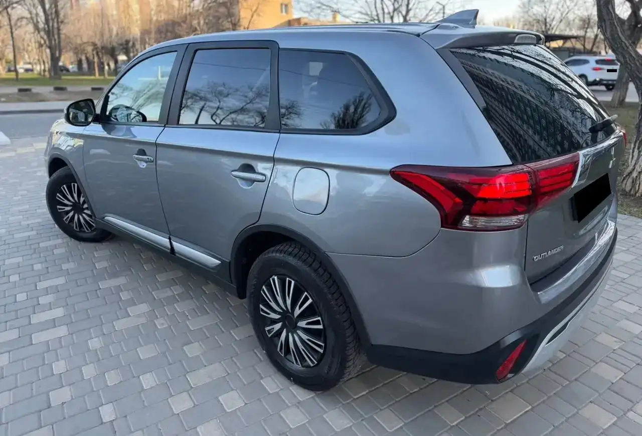 Mitsubishi Outlander 2.0 АКПП передний привод - Внедорожники и кроссоверы (Авто) в Саранск