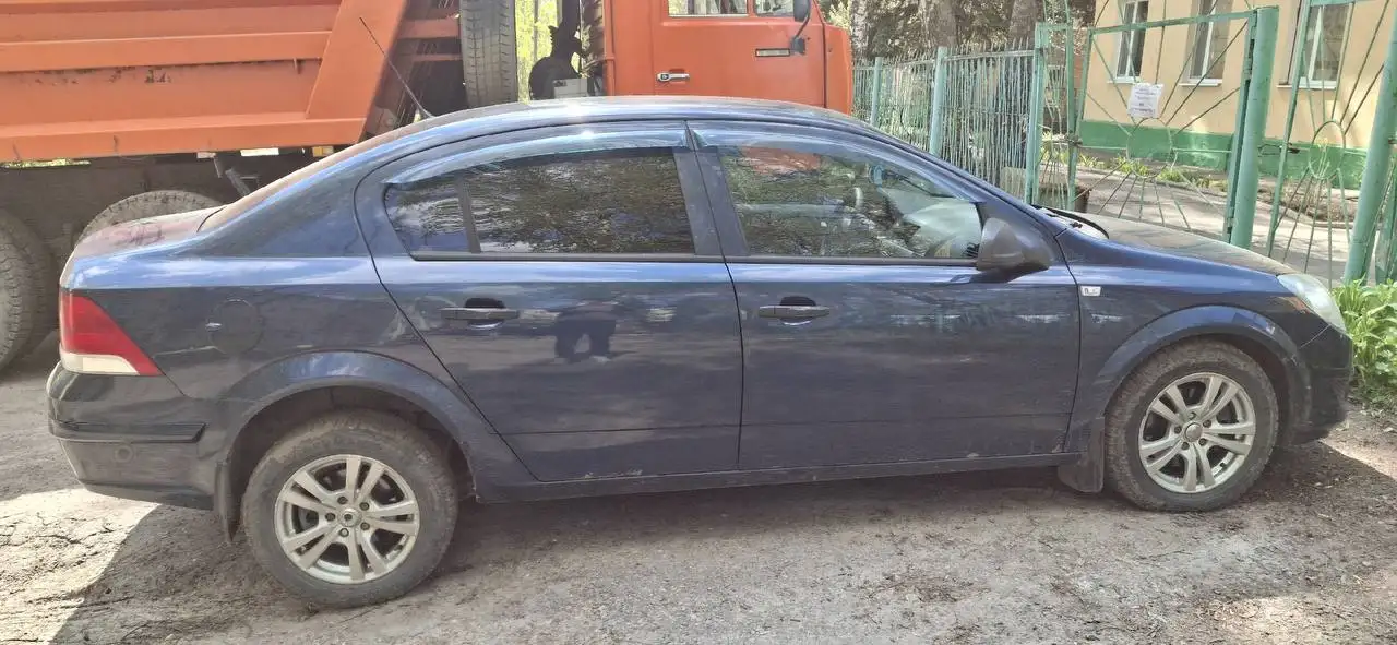 Продам Opel Astra H 1.6 2010 - Легковые автомобили (Авто) в Пенза