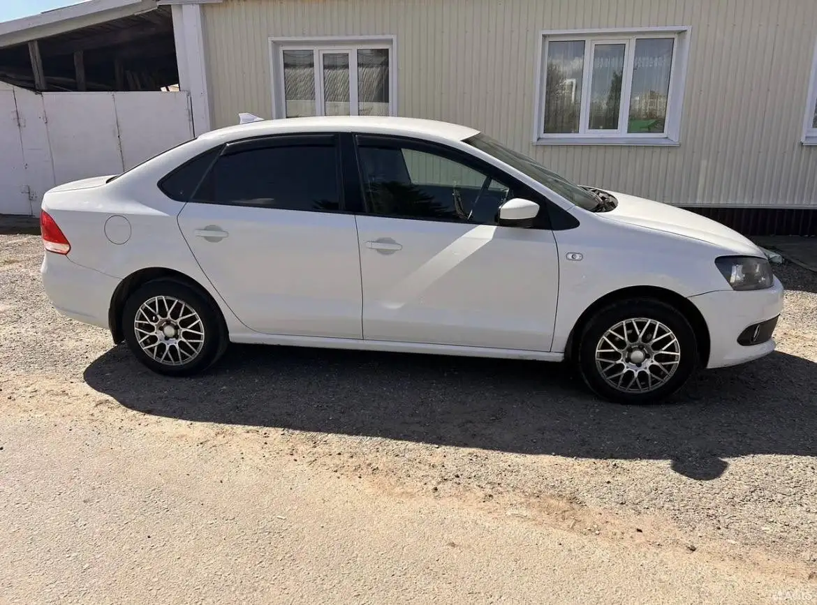 VW Polo 2015 - Авто в Пенза