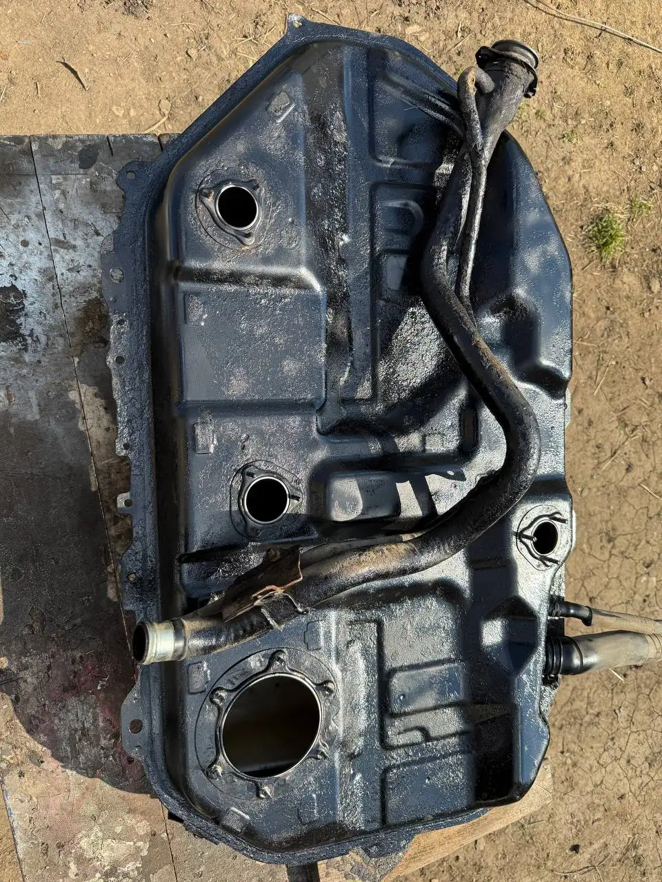 Топливный бак на Mitsubishi Lancer 9 / Cedia - Запчасти (Авто) в Саранск