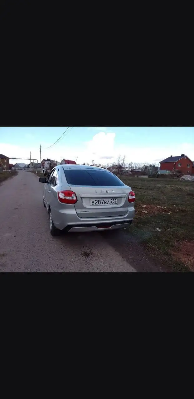 Лада Гранта фл, 2019 - Легковые автомобили (Авто) в Саранск